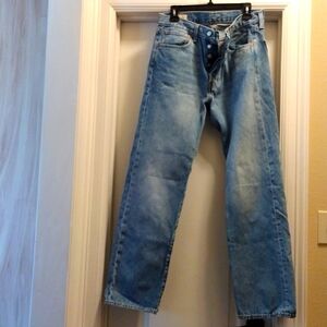 Women's Levi Jeans